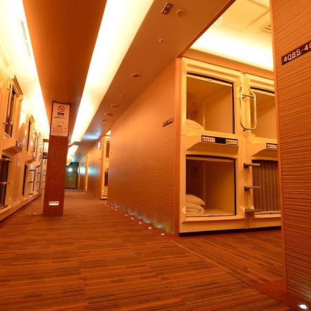 Capsule Inn Osaka - Caters To Men Eksteriør billede