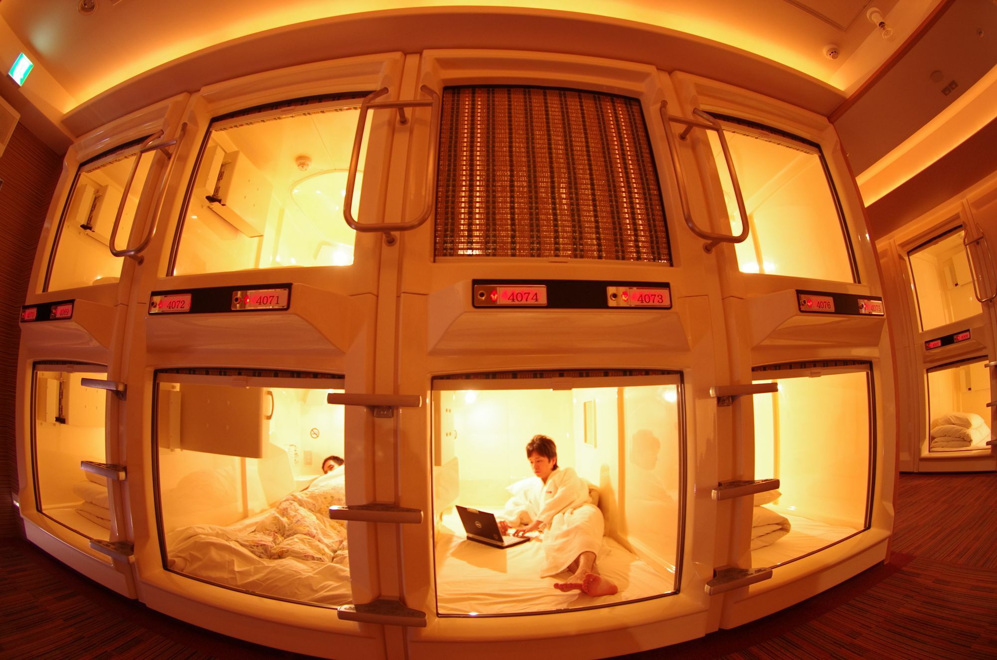 Capsule Inn Osaka - Caters To Men Eksteriør billede