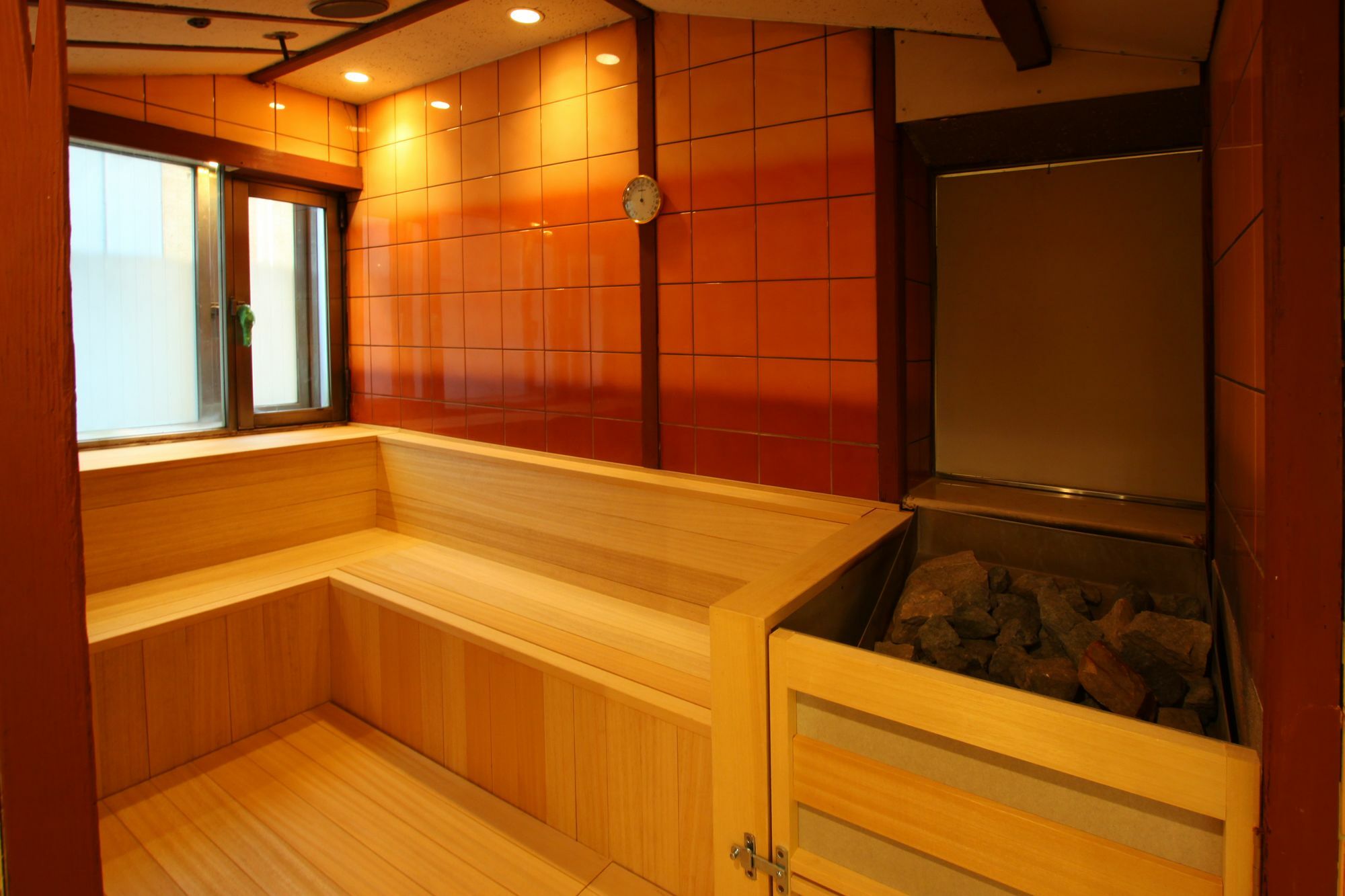 Capsule Inn Osaka - Caters To Men Eksteriør billede