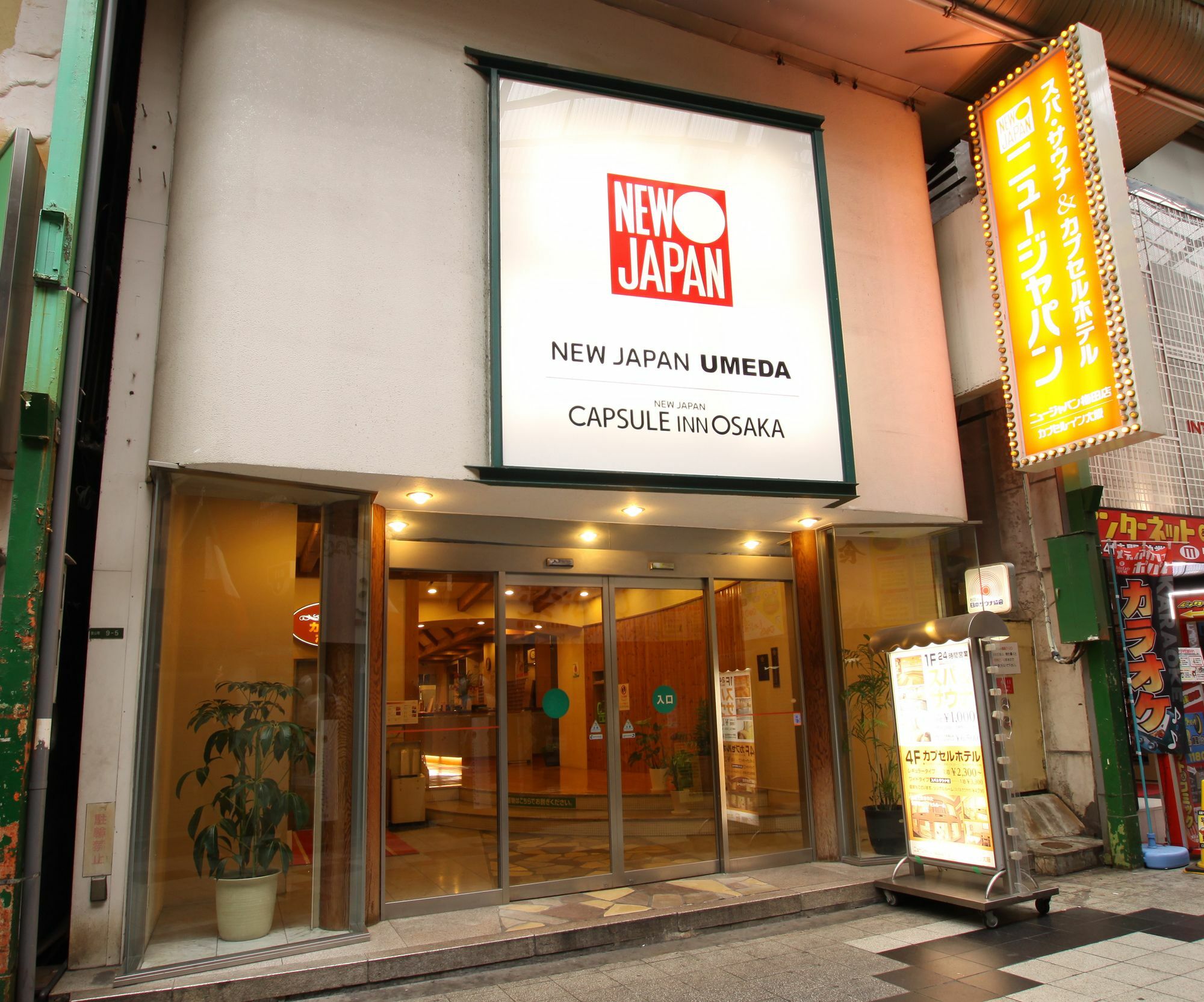 Capsule Inn Osaka - Caters To Men Eksteriør billede