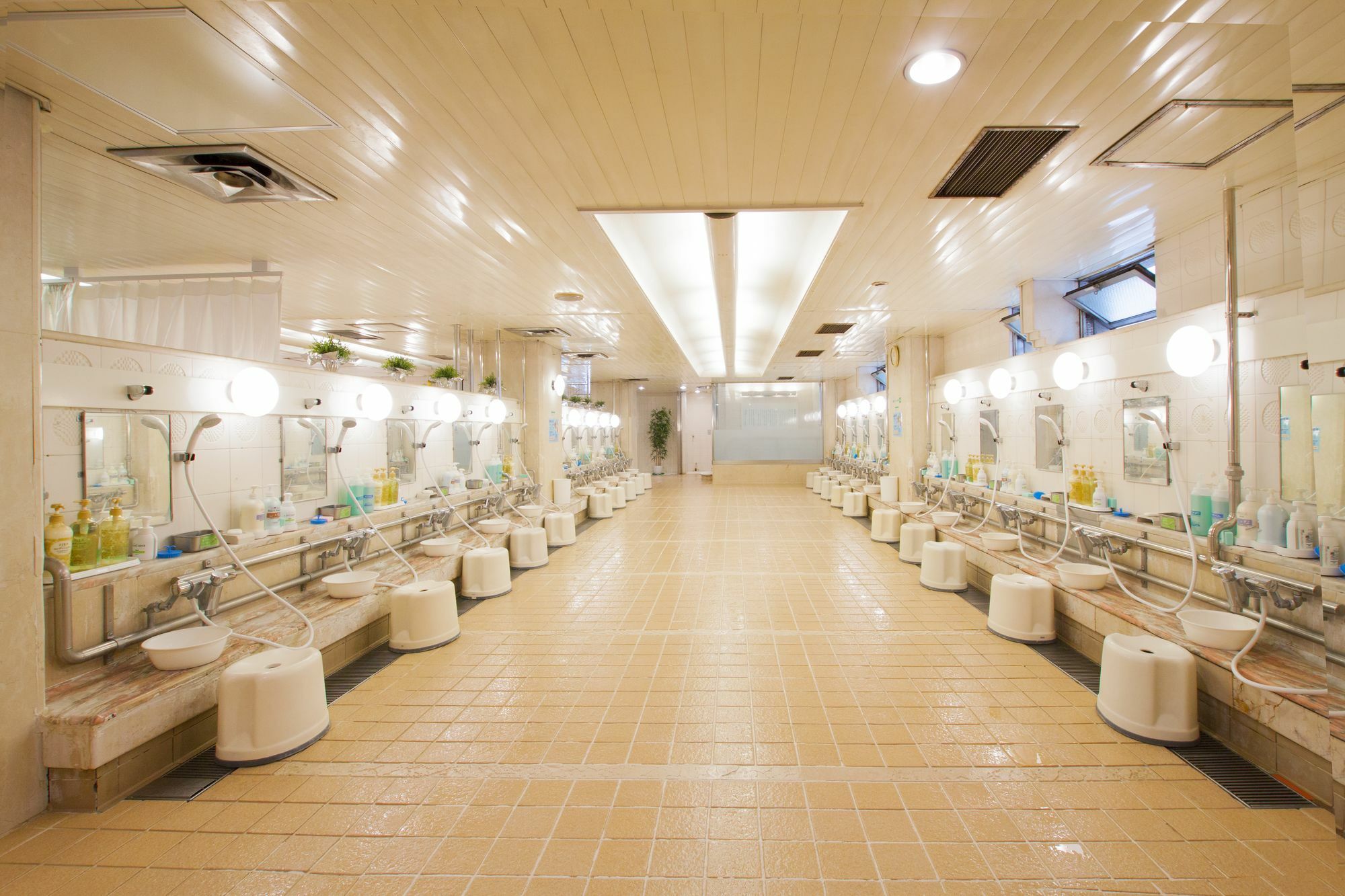 Capsule Inn Osaka - Caters To Men Eksteriør billede